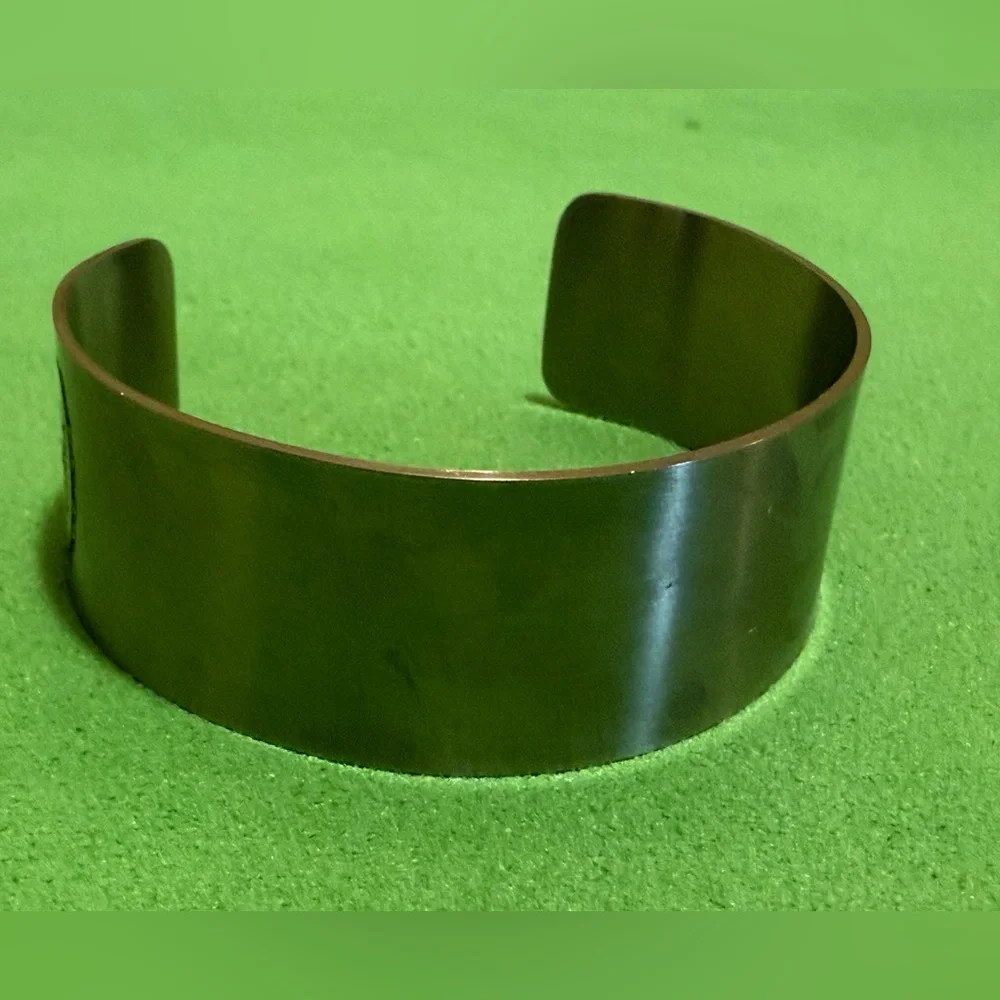 Venus at Fleur Cuff